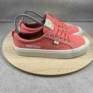 Cariuma Shoes Women's 7.5 Pink Pantone Canvas Low Top Lace Up Casual Sneaker